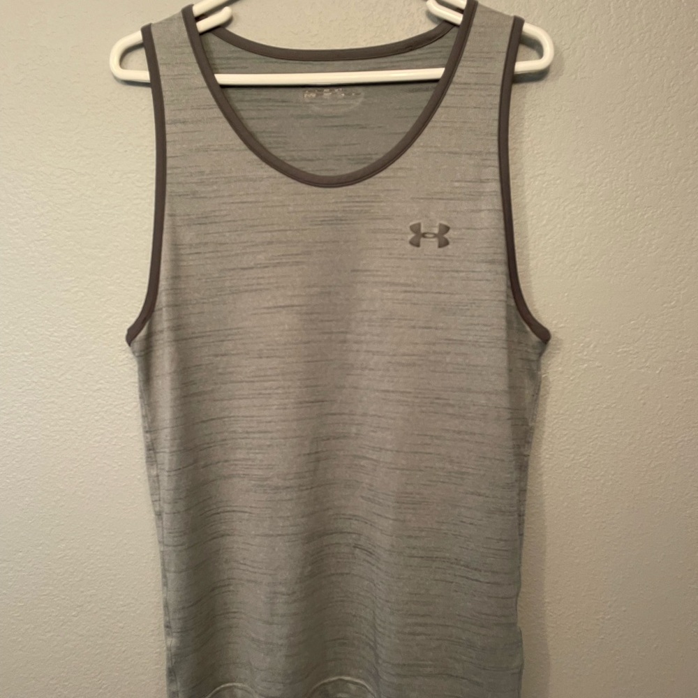 Under Armour tech workout tank top